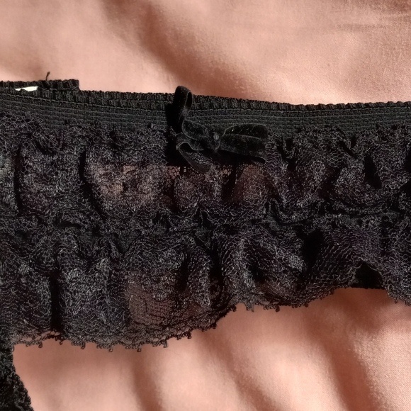 Vintage union made black garter belt by Young Look - Picture 2 of 4